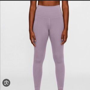 SET ACTIVE Luxform Lychee Leggings + Bra